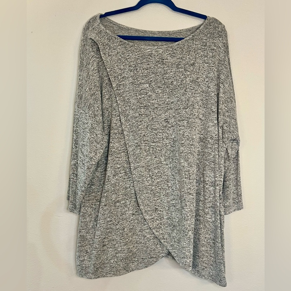 3X Gibson Tulip Front, 3/4 Sleeve, Heather Gray Sweater